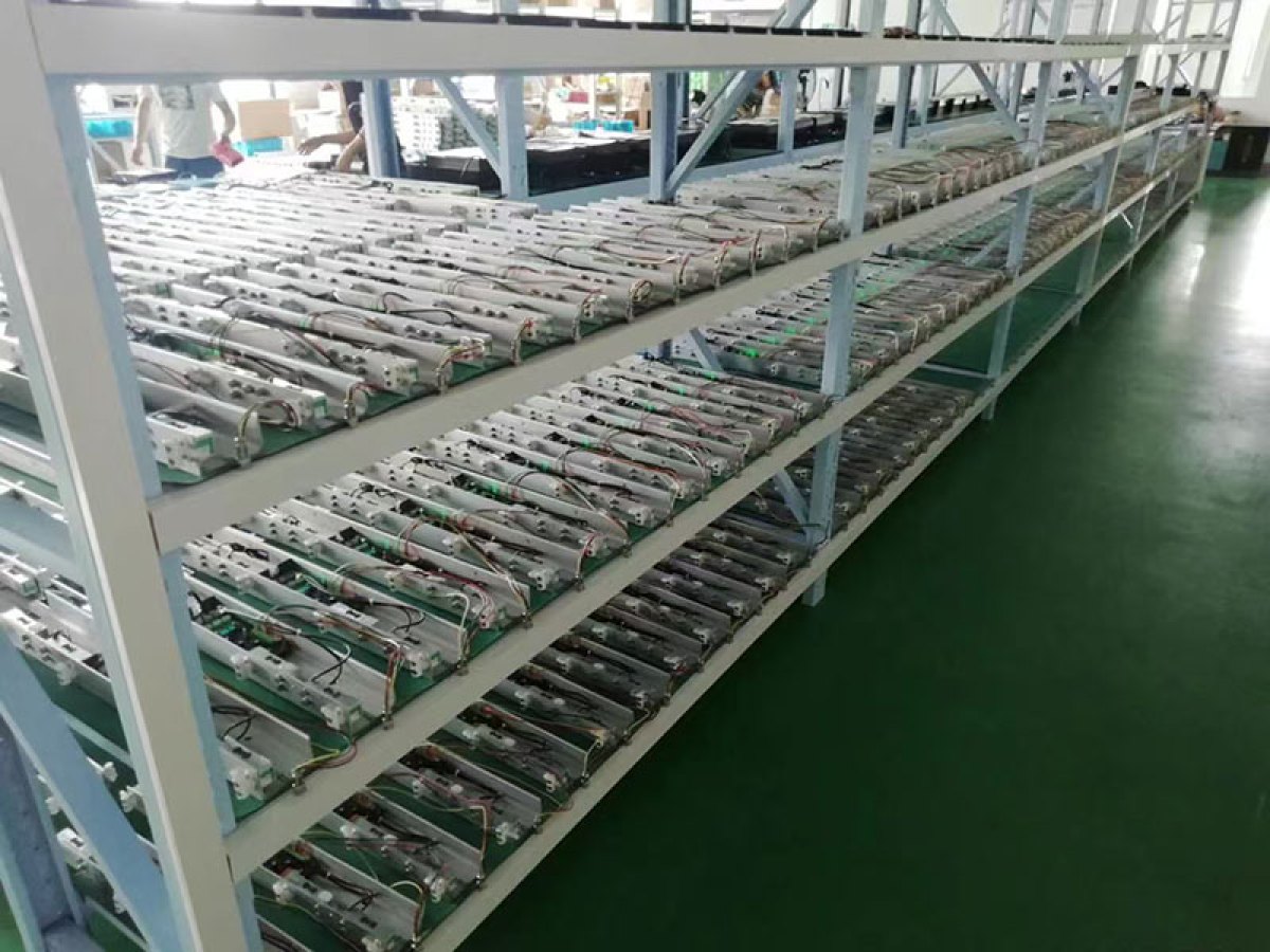 出厂老化测试车间 3